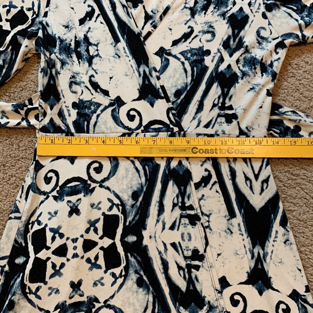 Cynthia Rowley wrap front belted print twirl Dress - Picture 11 of 14
